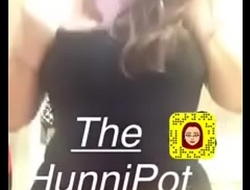 (the hunni pot) horny snapchat hoe with bigtits teasing